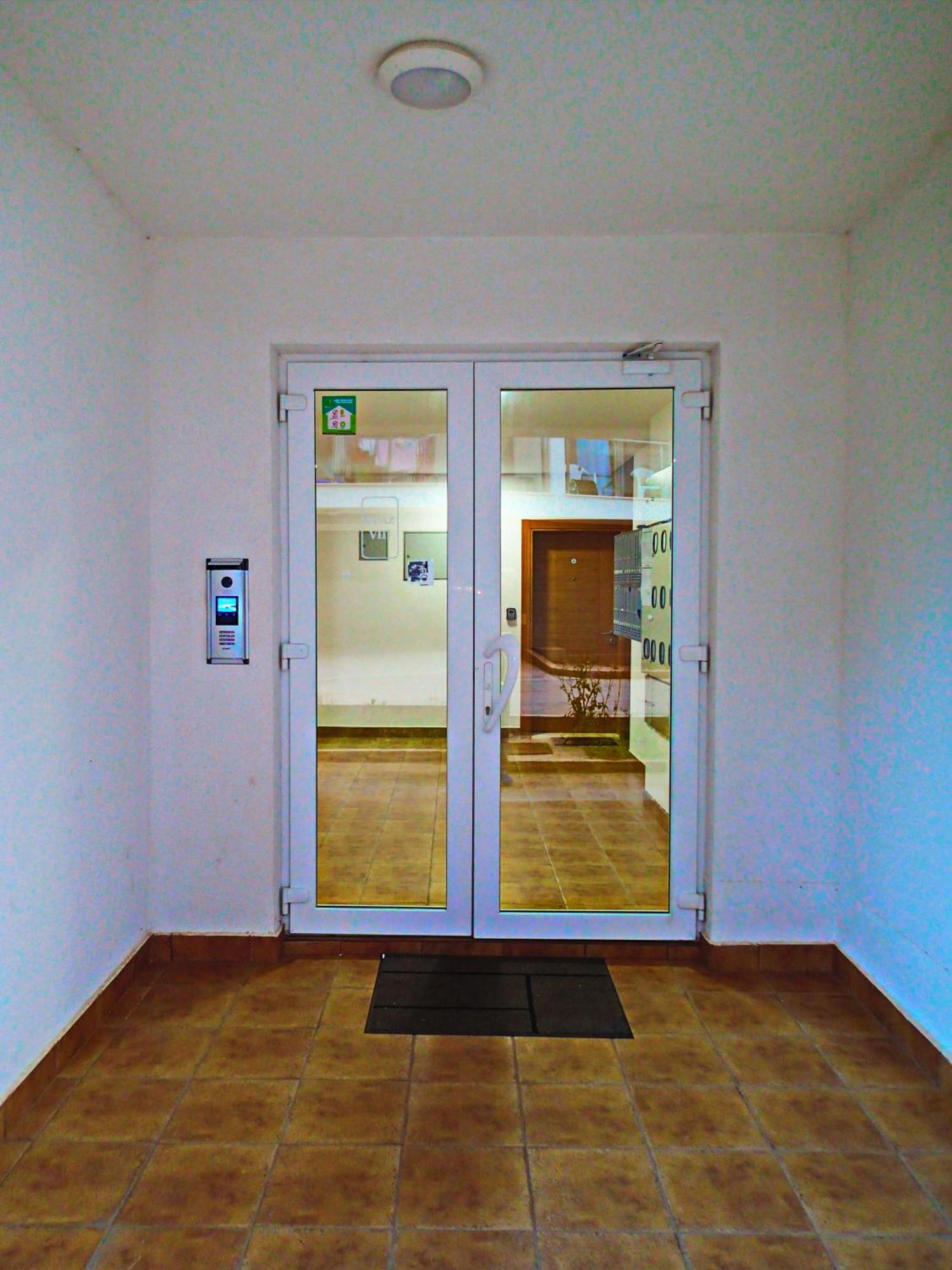 Apartment Sova Tivat Exterior foto